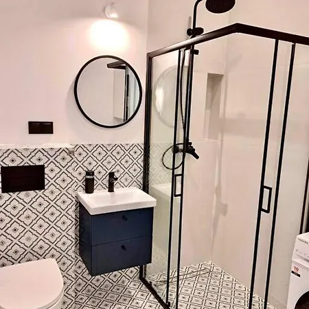 Old Ochota Prime Apartment *